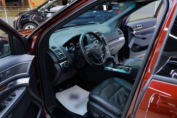 Used Ford Explorer 2016 3.5T Elite Edition Interior 1