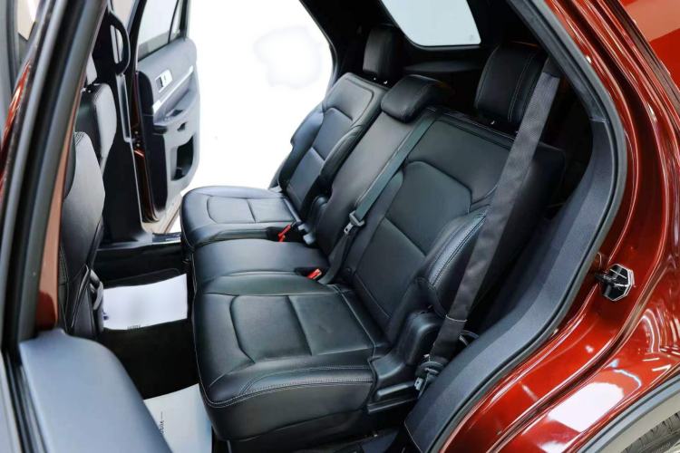 Used Ford Explorer 2016 3.5T Elite Edition Interior 9