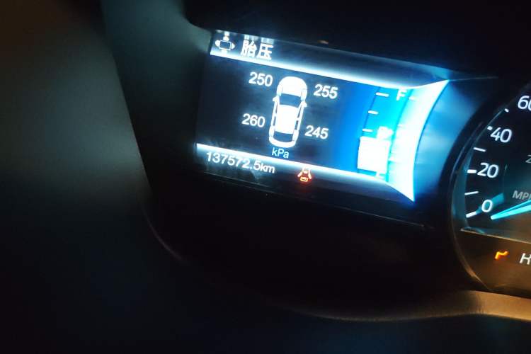 Used Ford Explorer 2016 2.3T Elite Edition Odometer Close Up