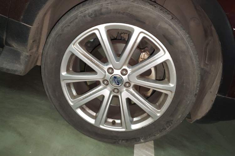 Used Ford Explorer 2016 2.3T Elite Edition Right Front Wheel Hub