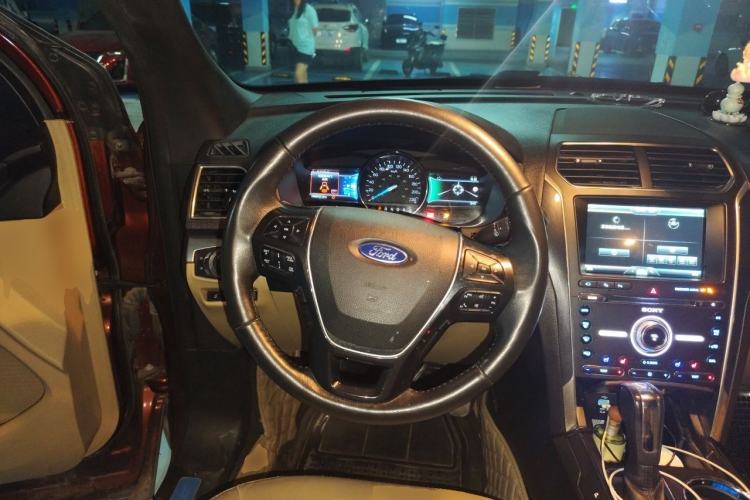 Used Ford Explorer 2016 2.3T Elite Edition Steering Wheel