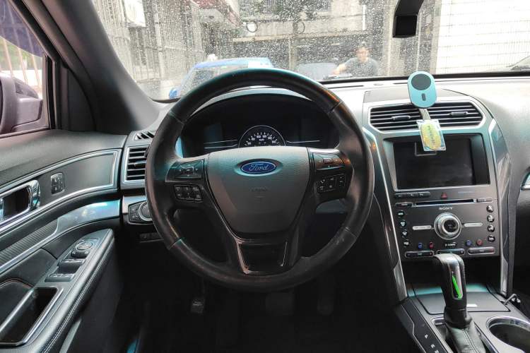 Used Ford Explorer 2016 3.5T Sport Edition Steering Wheel