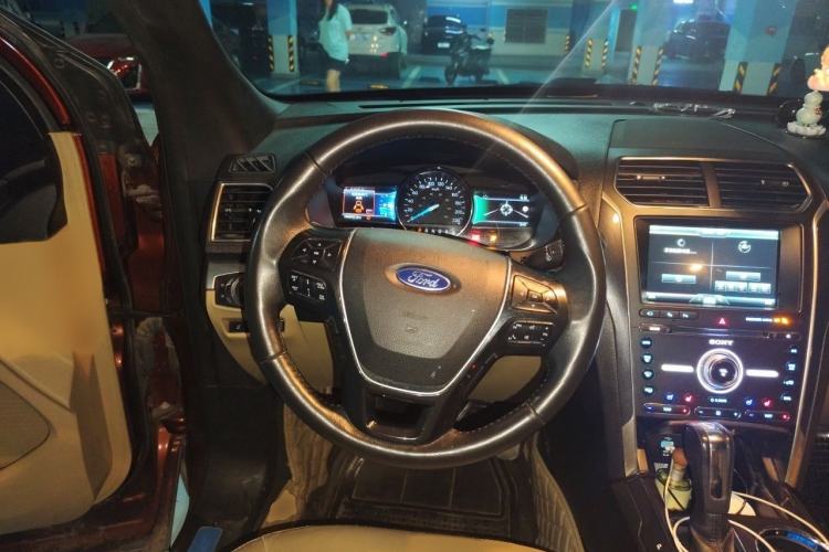 Used Ford Explorer 2016 2.3T Elite Edition Steering Wheel