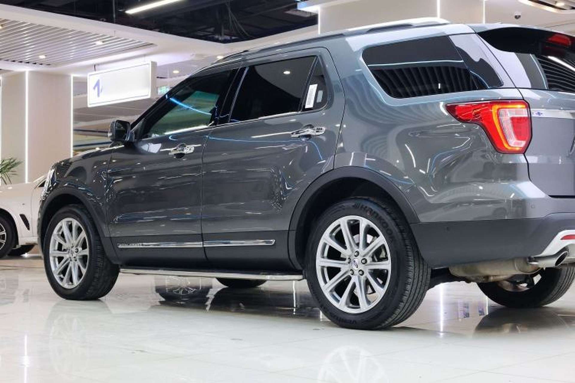 Used Ford Explorer 2016 2.3T Elite Edition Exterior 9