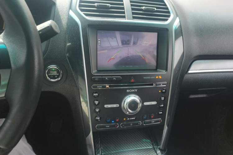 Used Ford Explorer 2016 3.5T Sport Edition Audio And AC Panel