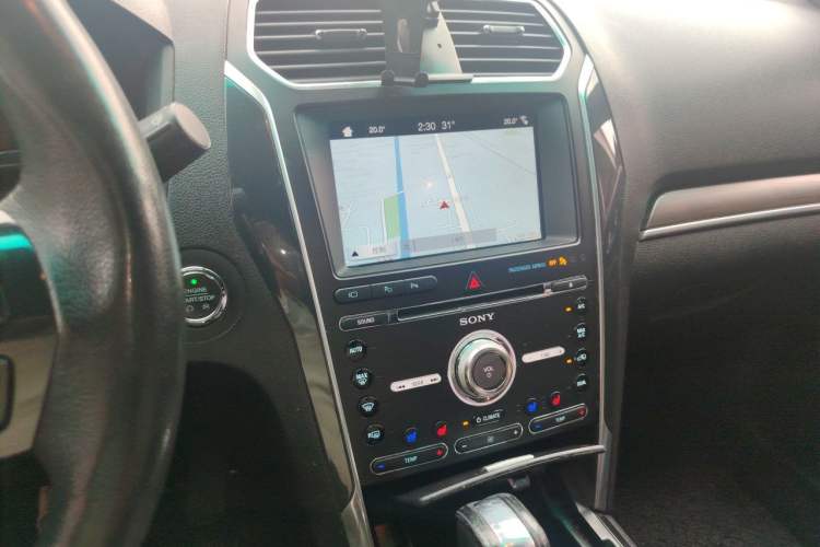 Used Ford Explorer 2016 2.3T Elite Edition Audio And AC Panel