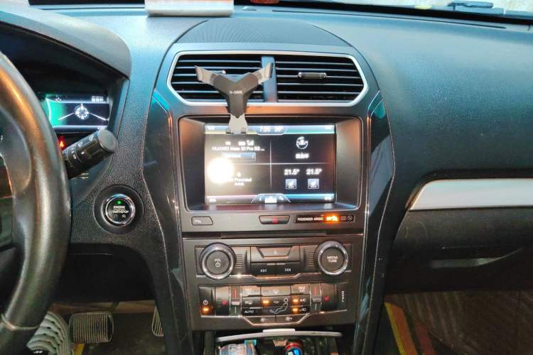 Used Ford Explorer 2016 2.3T Fashion Edition Audio And AC Panel