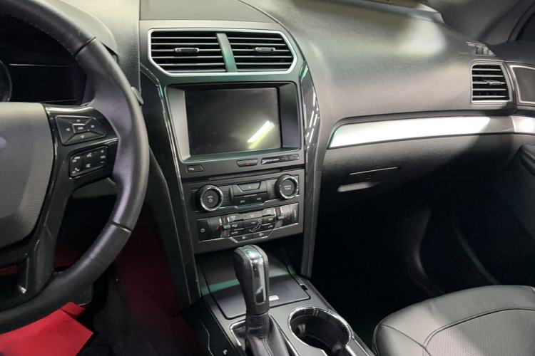 Used Ford Explorer 2016 2.3T Fashion Edition Audio And AC Panel