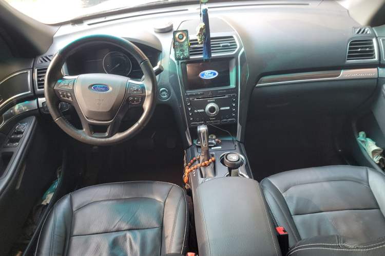 Used Ford Explorer 2016 2.3T Elite Edition Center Console
