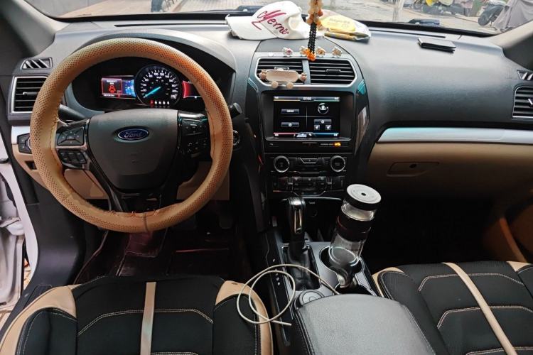 Used Ford Explorer 2016 2.3T Fashion Edition Center Console
