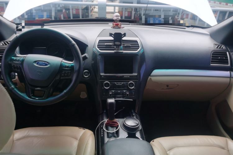 Used Ford Explorer 2016 2.3T Fashion Edition Center Console
