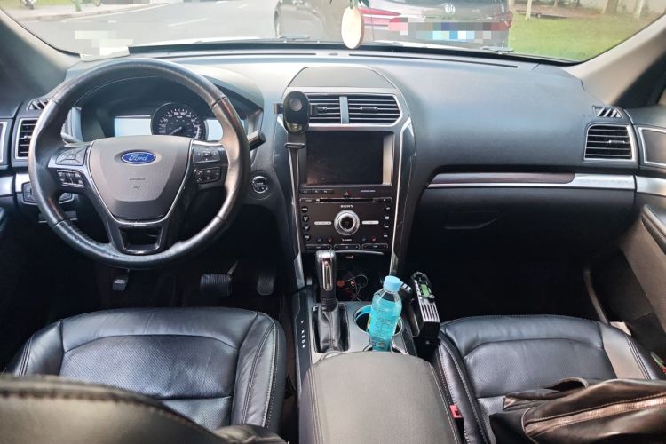 Used Ford Explorer 2016 2.3T Elite Edition Center Console