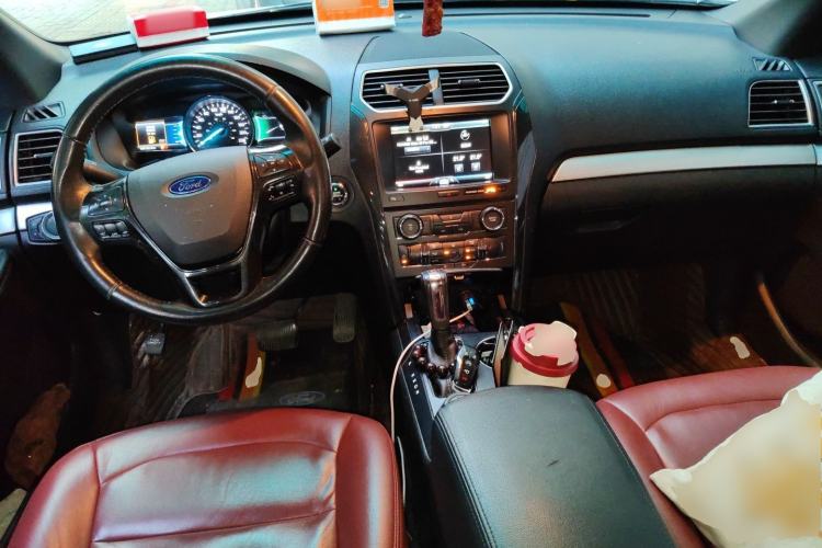 Used Ford Explorer 2016 2.3T Fashion Edition Center Console