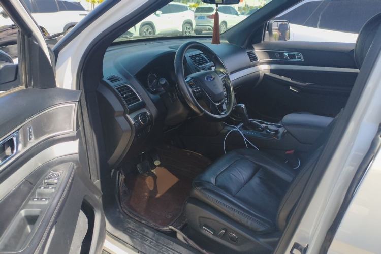 Used Ford Explorer  Driver Seat