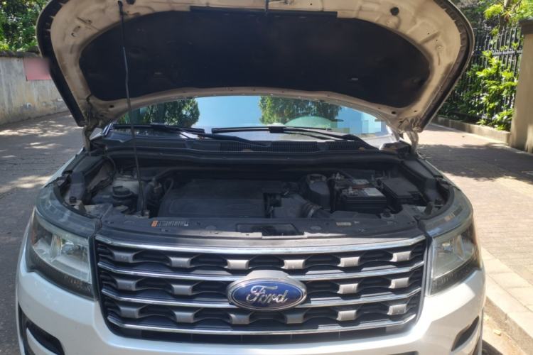 Used Ford Explorer 2016 3.5T Elite Edition Engine Bay