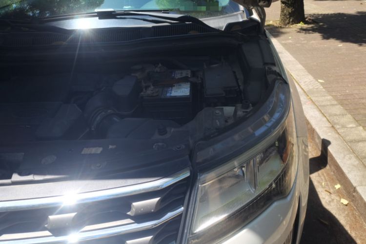 Used Ford Explorer 2016 3.5T Elite Edition Engine Bay Left