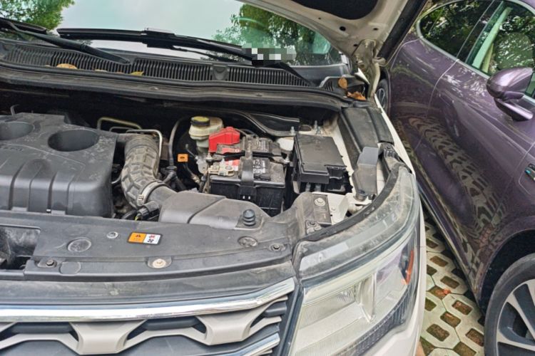 Used Ford Explorer 2016 2.3T Elite Edition Engine Bay Left
