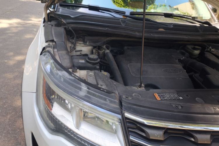 Used Ford Explorer 2016 3.5T Elite Edition Engine Bay Right