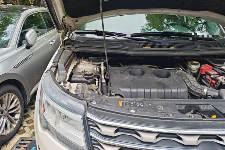 Used Ford Explorer 2016 2.3T Elite Edition Engine Bay Right