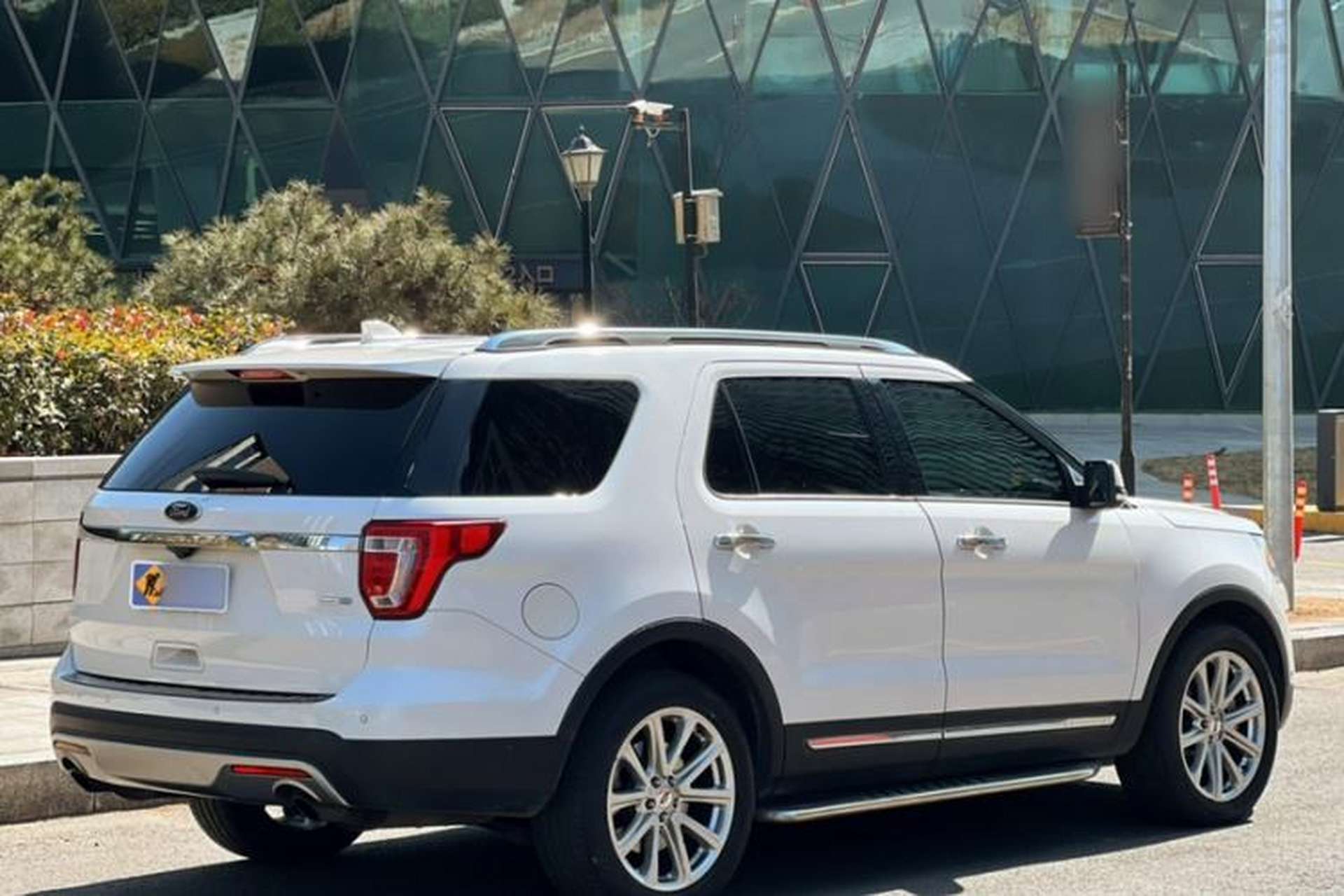 Used Ford Explorer 2016 2.3T Elite Edition Exterior 3