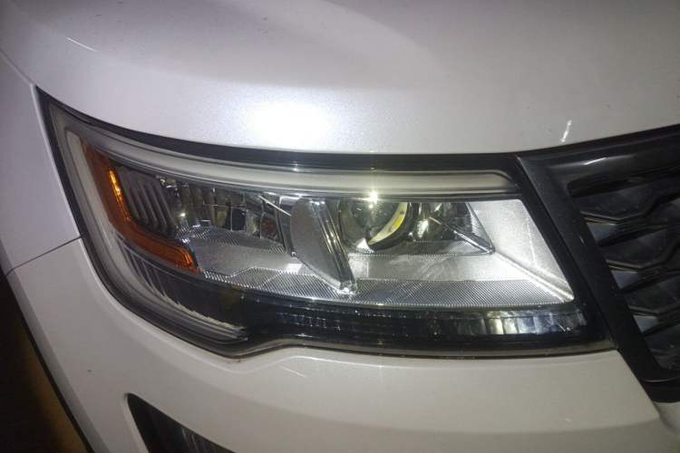 Used Ford Explorer 2016 3.5T Platinum Edition Exterior 6
