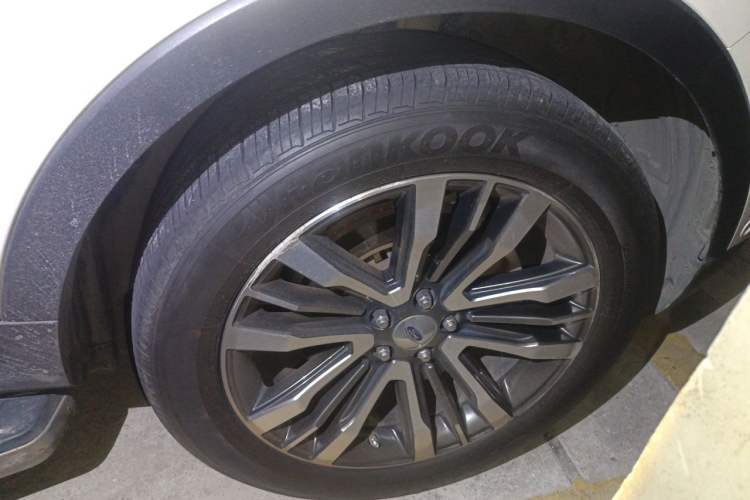 Used Ford Explorer 2016 3.5T Platinum Edition Exterior 7