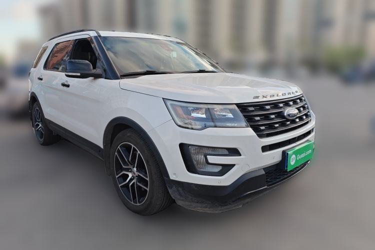 Used Ford Explorer  Front Right 45 Deg