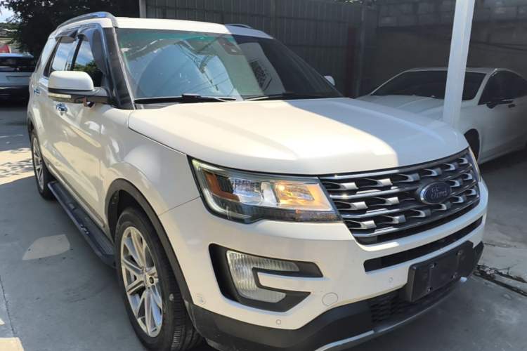 Used Ford Explorer 2016 2.3T Elite Edition Front Right 45 Deg