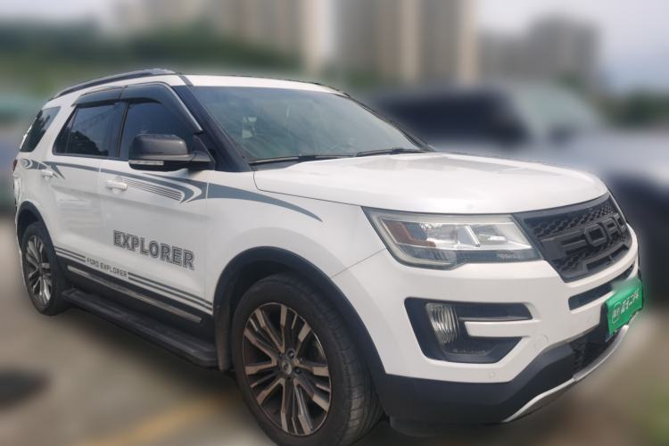 Used Ford Explorer 2016 2.3T Fashion Edition Front Right 45 Deg