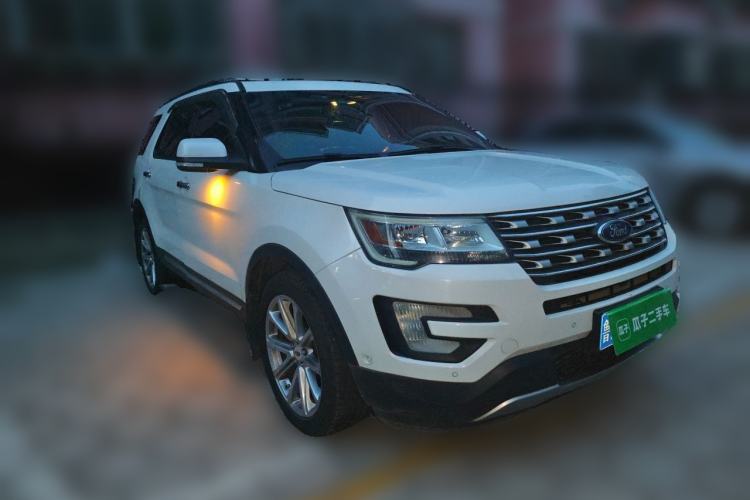 Used Ford Explorer 2016 2.3T Elite Edition Front Right 45 Deg
