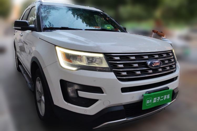 Used Ford Explorer 2016 2.3T Fashion Edition Front Right 45 Deg