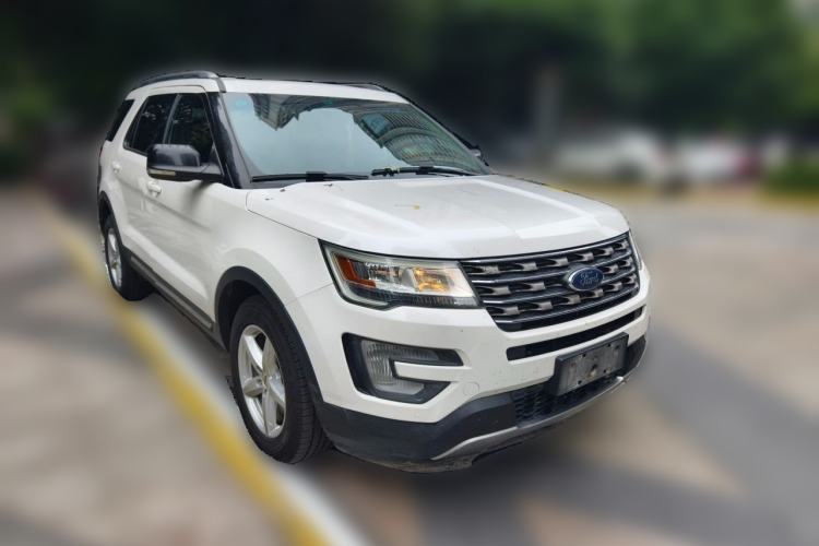 Used Ford Explorer 2016 2.3T Fashion Edition Front Right 45 Deg