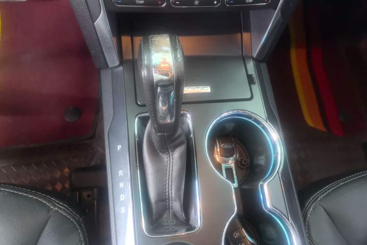 Used Ford Explorer 2016 2.3T Elite Edition Gear Lever
