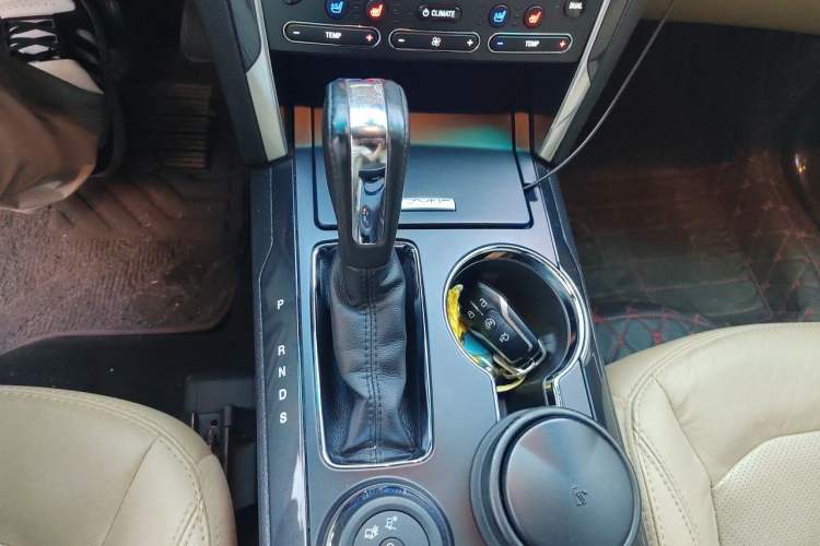 Used Ford Explorer 2016 2.3T Elite Edition Gear Lever