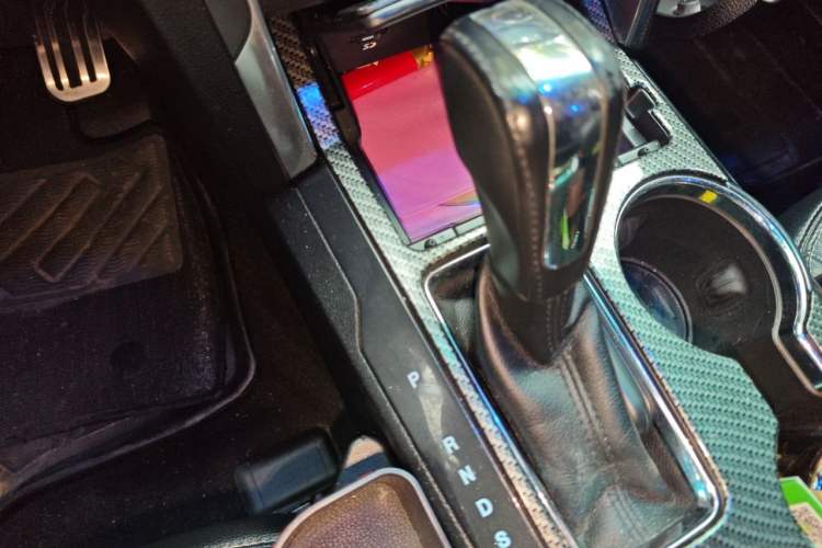 Used Ford Explorer 2016 2.3T Elite Edition Gear Lever