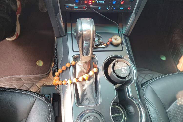 Used Ford Explorer 2016 2.3T Elite Edition Gear Lever