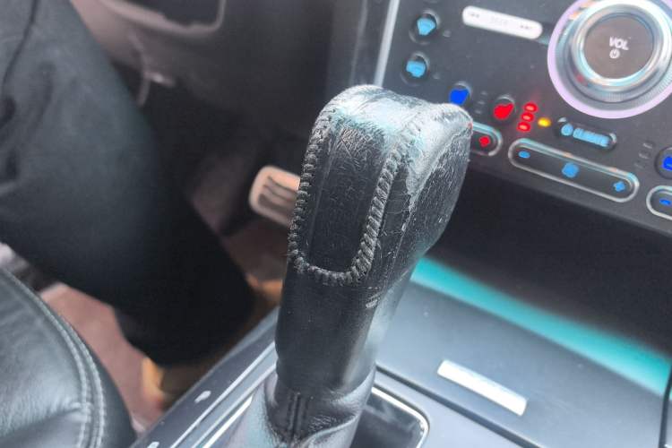 Used Ford Explorer 2016 2.3T Elite Edition Gear Lever
