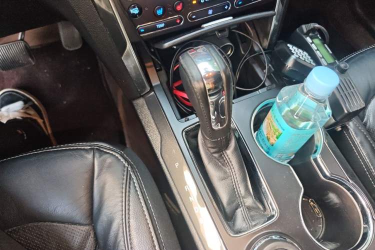 Used Ford Explorer 2016 2.3T Elite Edition Gear Lever