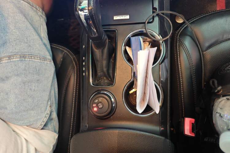 Used Ford Explorer 2016 2.3T Elite Edition Gear Lever