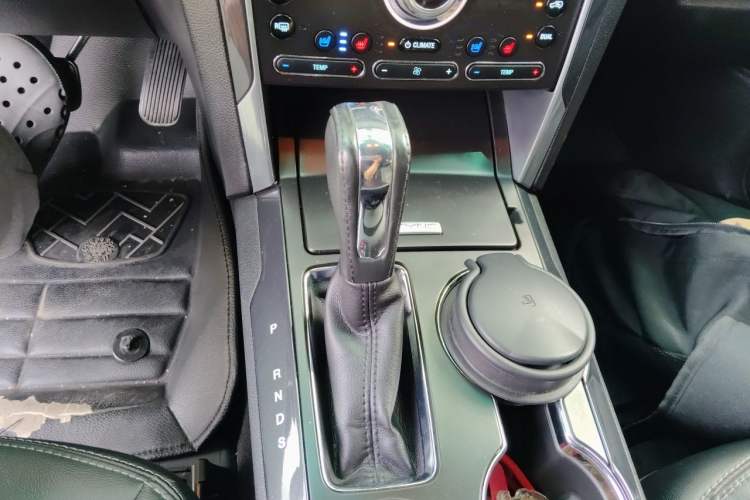 Used Ford Explorer 2016 2.3T Elite Edition Gear Lever