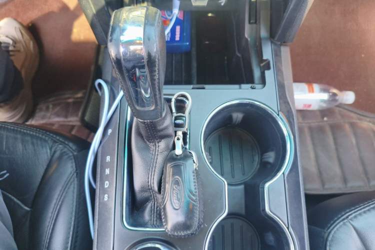 Used Ford Explorer  Gear Lever