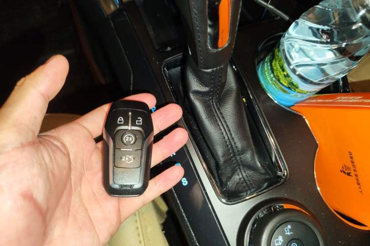 Used Ford Explorer 2016 2.3T Elite Edition Gear Lever