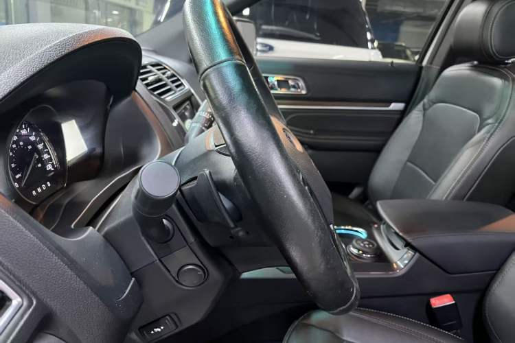 Used Ford Explorer 2016 2.3T Elite Edition Interior 2