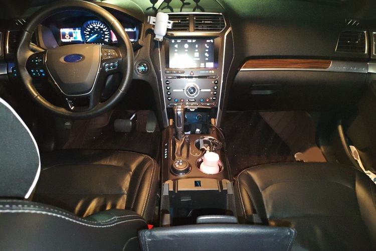 Used Ford Explorer 2016 2.3T Elite Edition Interior 2