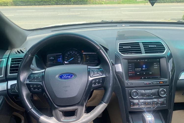 Used Ford Explorer 2016 2.3T Fashion Edition Interior 3