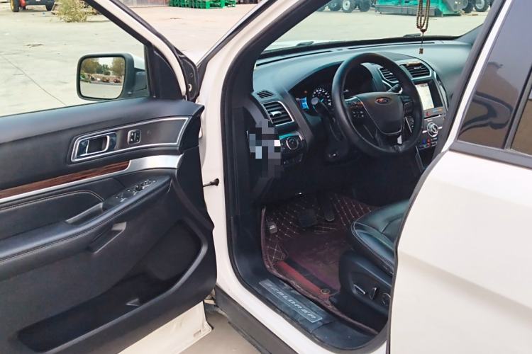 Used Ford Explorer 2016 2.3T Elite Edition Interior 3