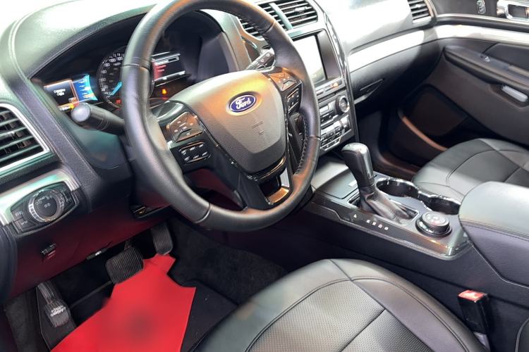 Used Ford Explorer 2016 2.3T Fashion Edition Interior 3