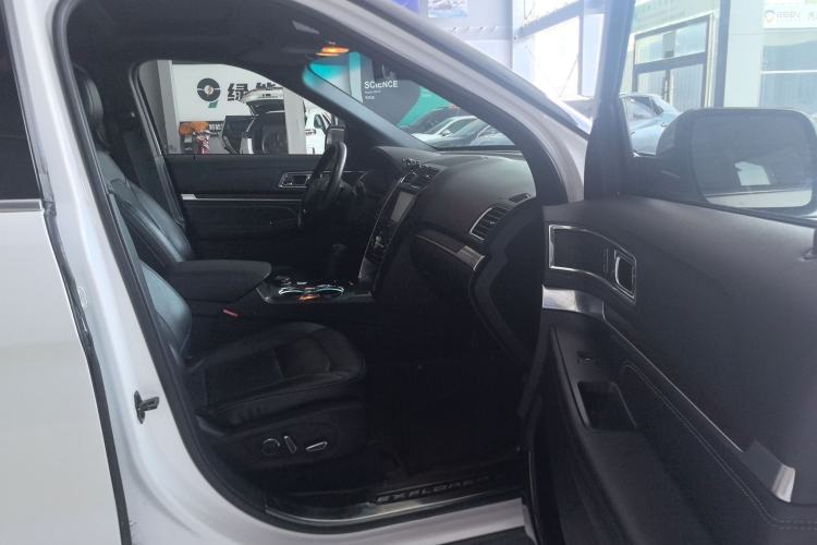 Used Ford Explorer 2016 2.3T Elite Edition Interior 3