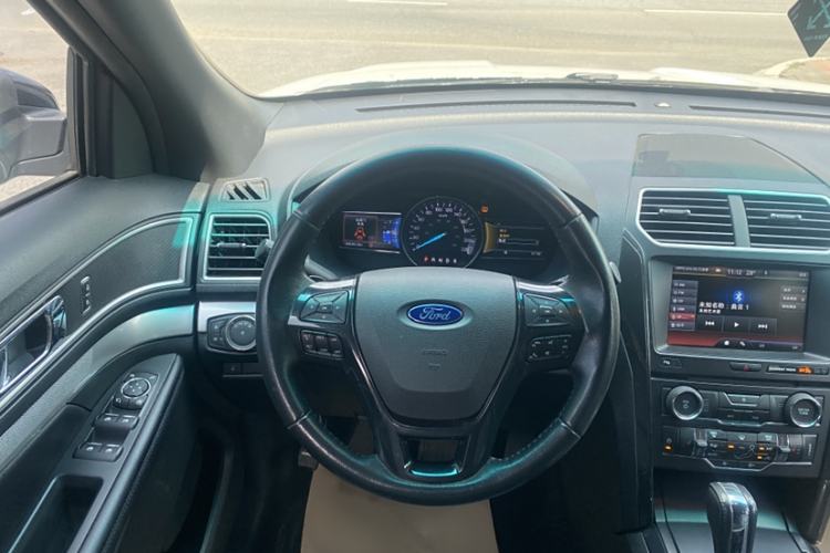 Used Ford Explorer 2016 2.3T Fashion Edition Interior 4