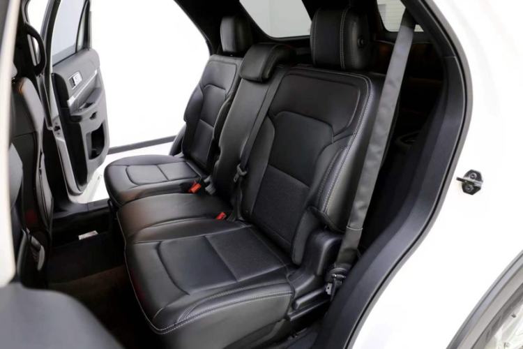Used Ford Explorer 2016 2.3T Elite Edition Interior 4